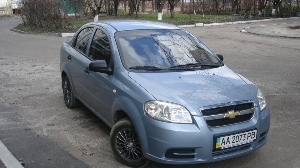 Chevrolet Aveo Sedan MisticBlue 2