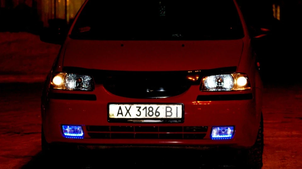 Chevrolet Aveo Sedan Red Style 16V 3