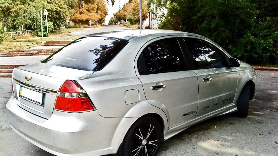 Chevrolet Aveo Sedan ReXXX 5