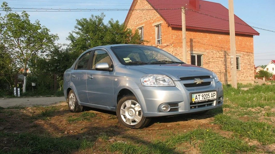 Chevrolet Aveo Sedan літак 2