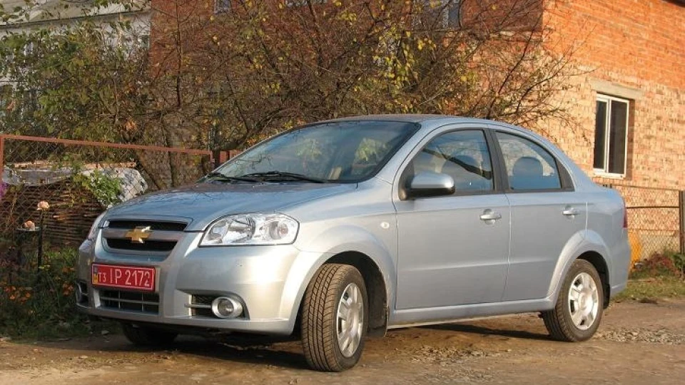 Chevrolet Aveo Sedan літак 3