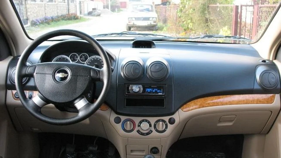 Chevrolet Aveo Sedan літак 4