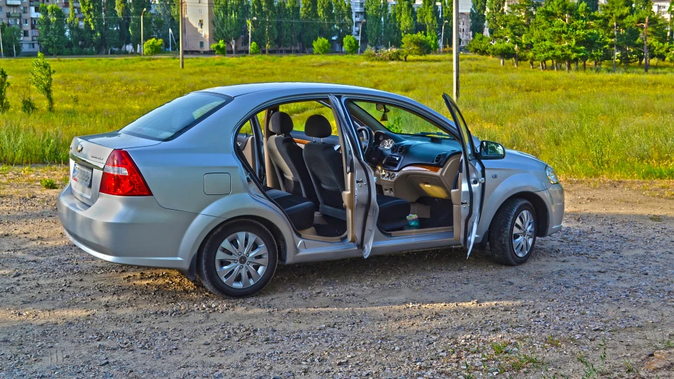 Chevrolet Aveo Sedan Срібна мрія 3