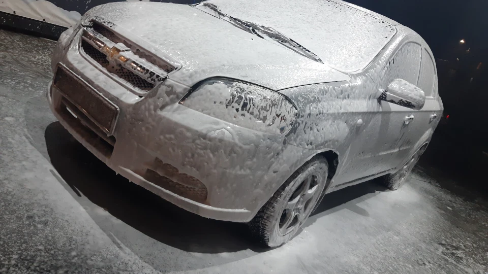 Chevrolet Aveo Sedan Срібляста 5