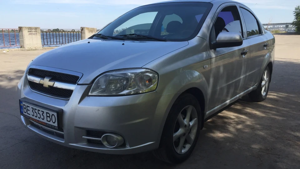 Chevrolet Aveo Sedan сіренька лапочка 5