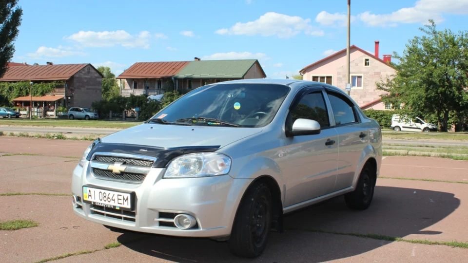 Chevrolet Aveo Sedan сірий металік 3
