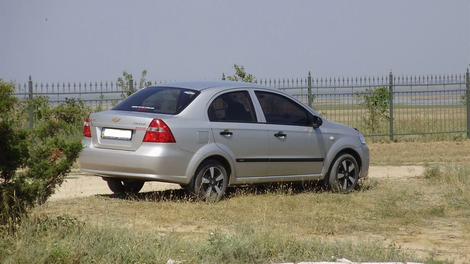 Chevrolet Aveo Sedan Шевик Silver 3