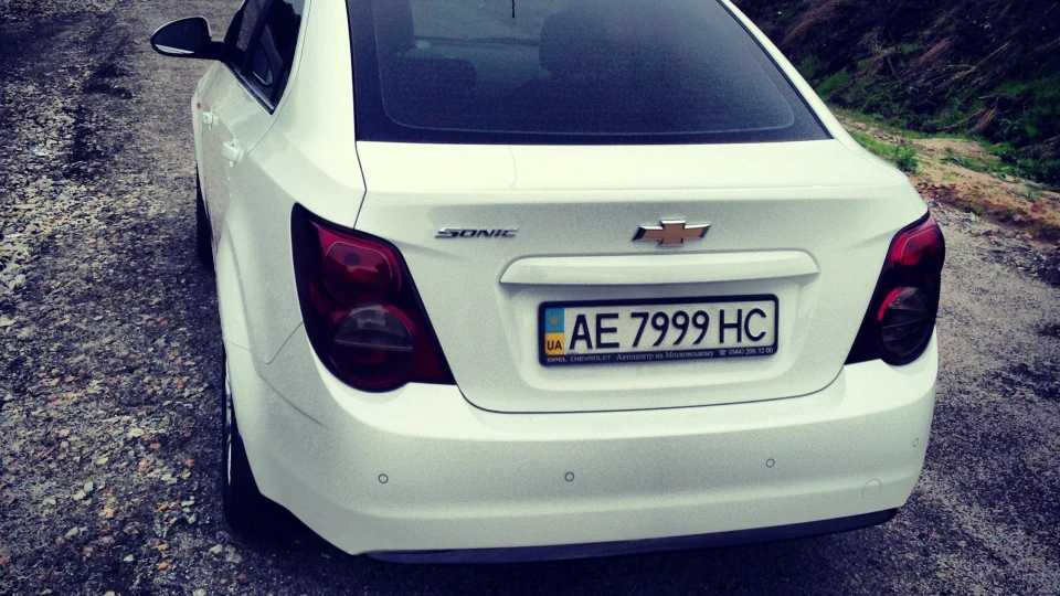 Chevrolet Aveo Sedan Sonic Individual 2