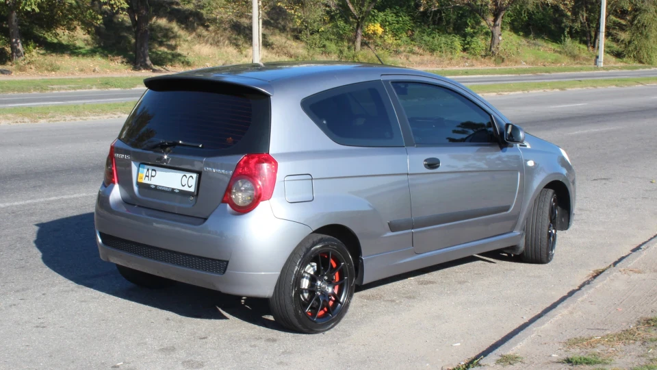 Chevrolet Aveo Sedan SS coupe 4