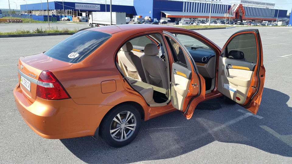 Chevrolet Aveo Sedan T250 3