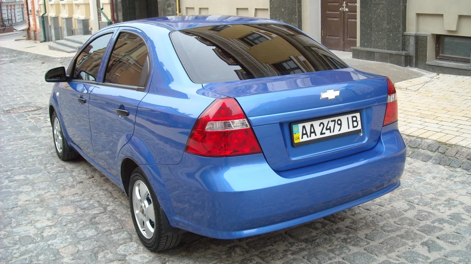 Chevrolet Aveo Sedan T250 4