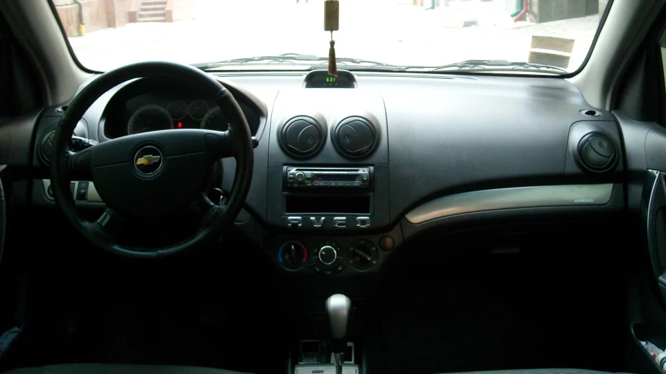 Chevrolet Aveo Sedan T250 5