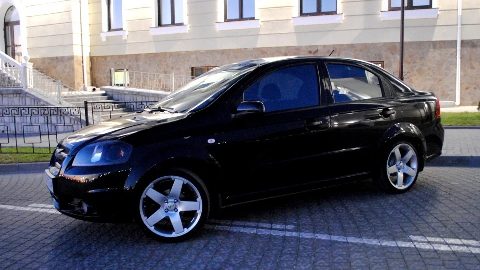 Chevrolet Aveo Sedan Тінь 2