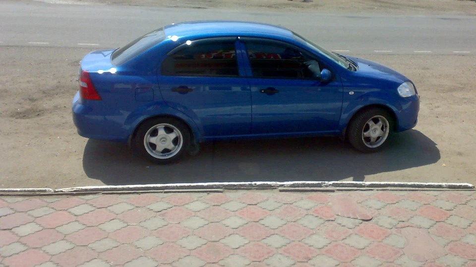 Chevrolet Aveo Sedan Гарна машина Була ; ( 4