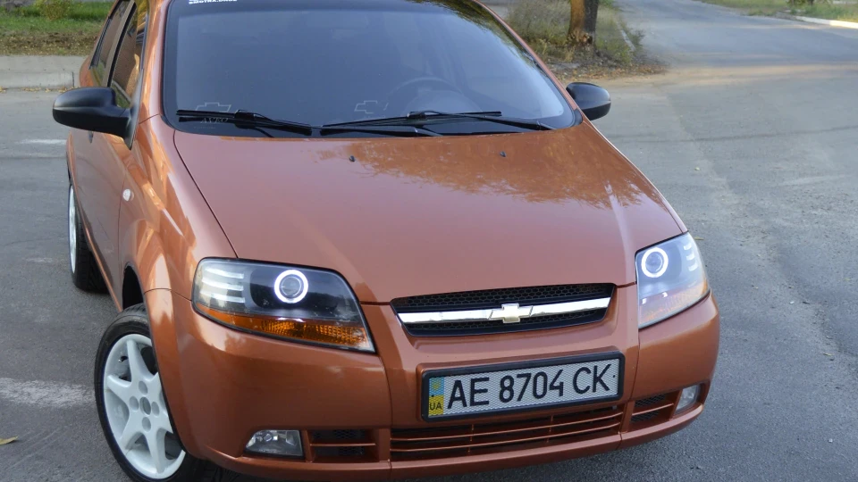 Chevrolet Aveo Sedan Заводний Апельсин 2