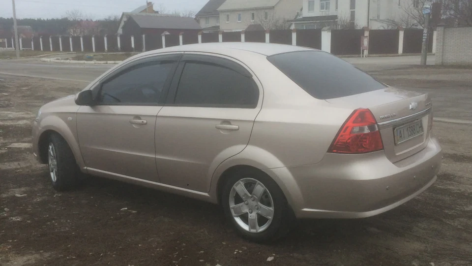 Chevrolet Aveo Sedan дзижча 4