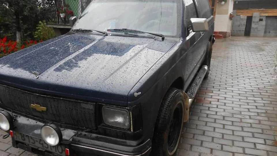 Chevrolet Blazer 2,3 бензин Задній привід 3