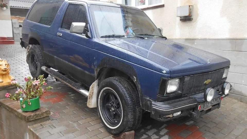 Chevrolet Blazer 2,3 бензин Задній привід 5
