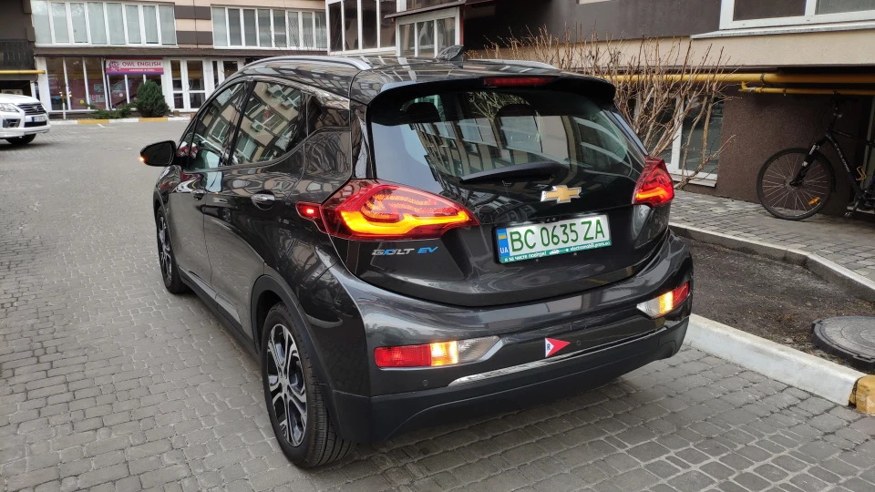 Chevrolet Bolt EV 2