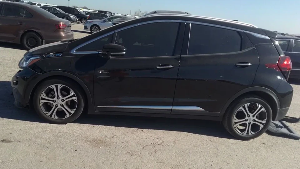 Chevrolet Bolt EV 2