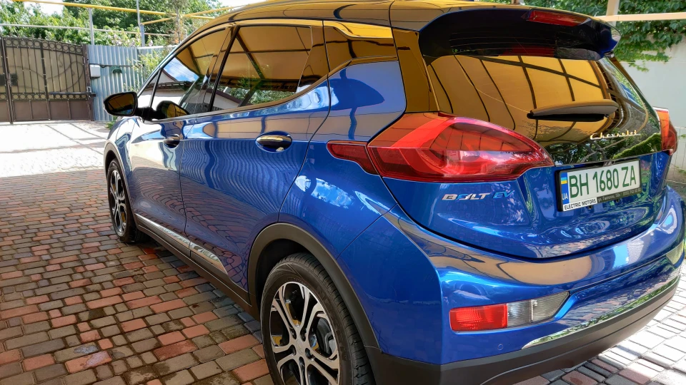 Chevrolet Bolt EV 2
