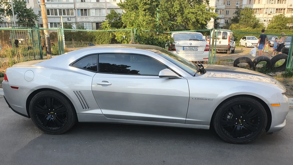Chevrolet Camaro 2