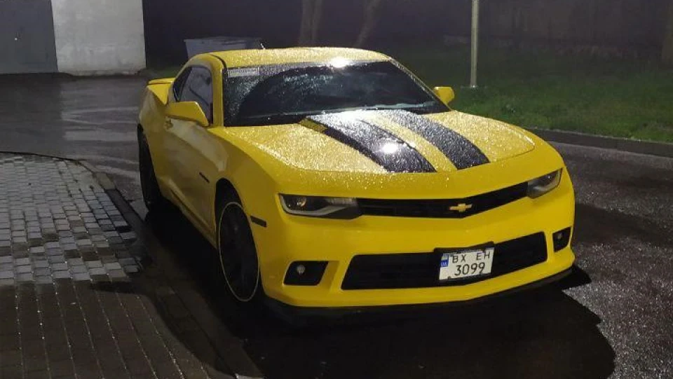 Chevrolet Camaro BumbleBee 2