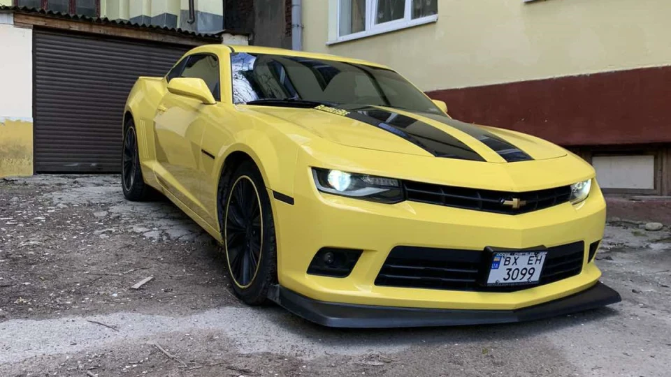 Chevrolet Camaro BumbleBee 3