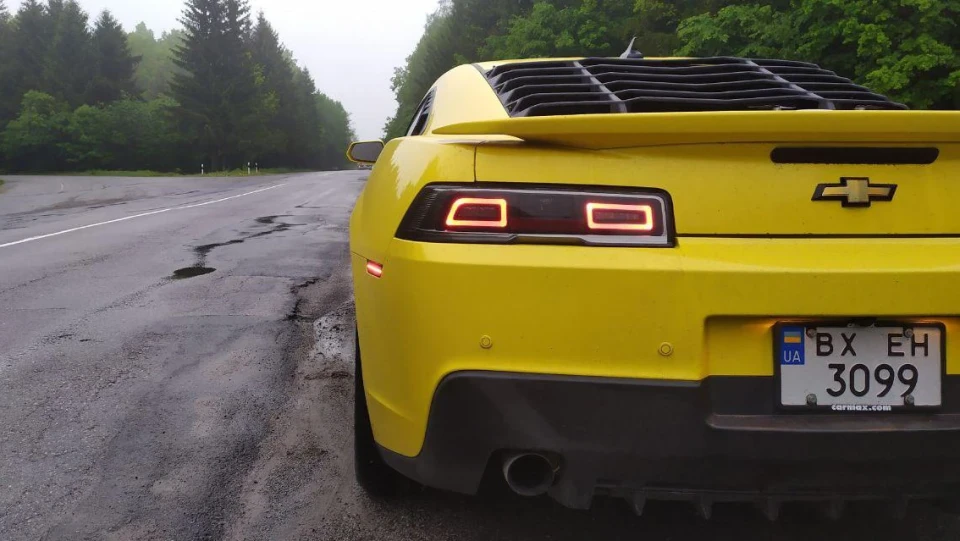 Chevrolet Camaro BumbleBee 4