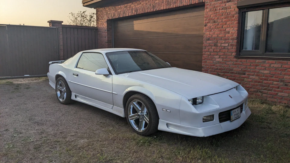 Chevrolet Camaro RS «Mirrorshades» 4
