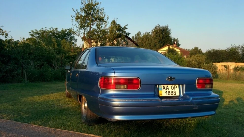 Chevrolet Caprice Classic "'Shine Runner" 2