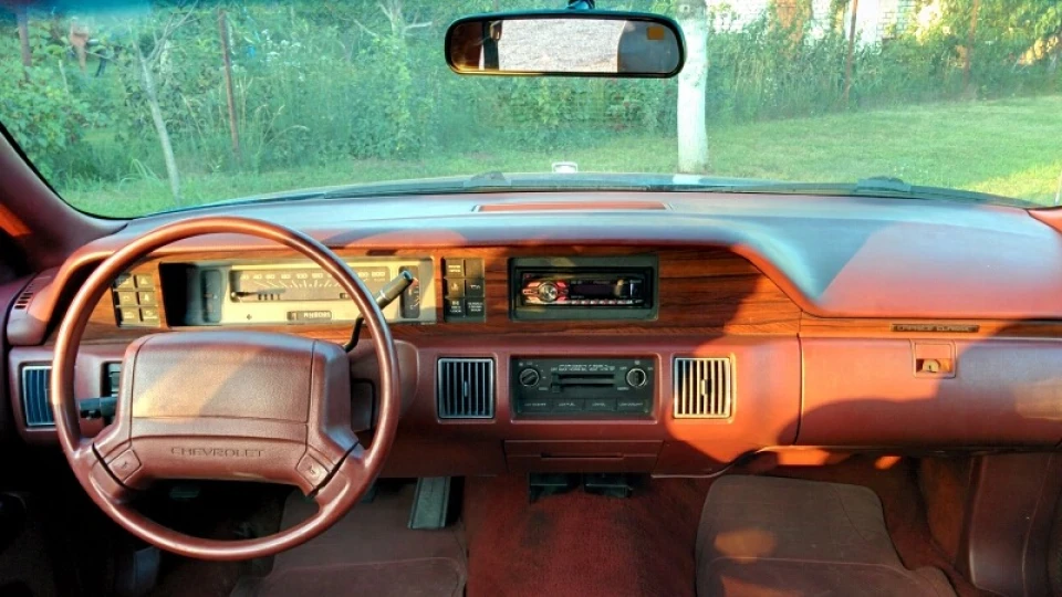Chevrolet Caprice Classic "'Shine Runner" 3