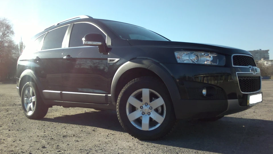 Chevrolet Captiva 2,4 хутро. чорний металік 3