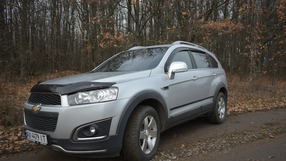 Chevrolet Captiva сірий металік,2,2td AWD 2