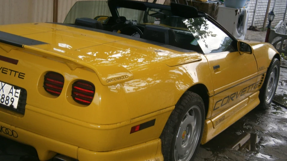 Chevrolet Corvette 4
