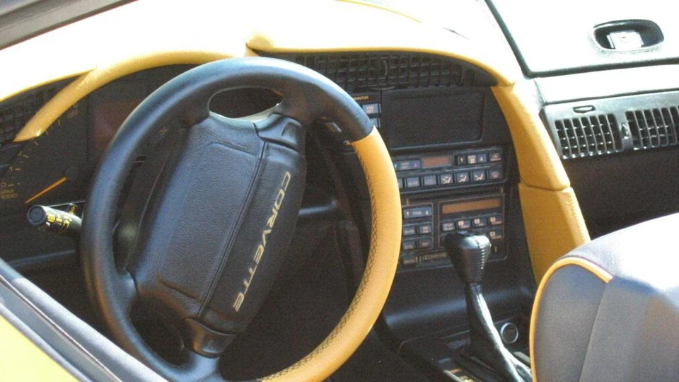Chevrolet Corvette 2