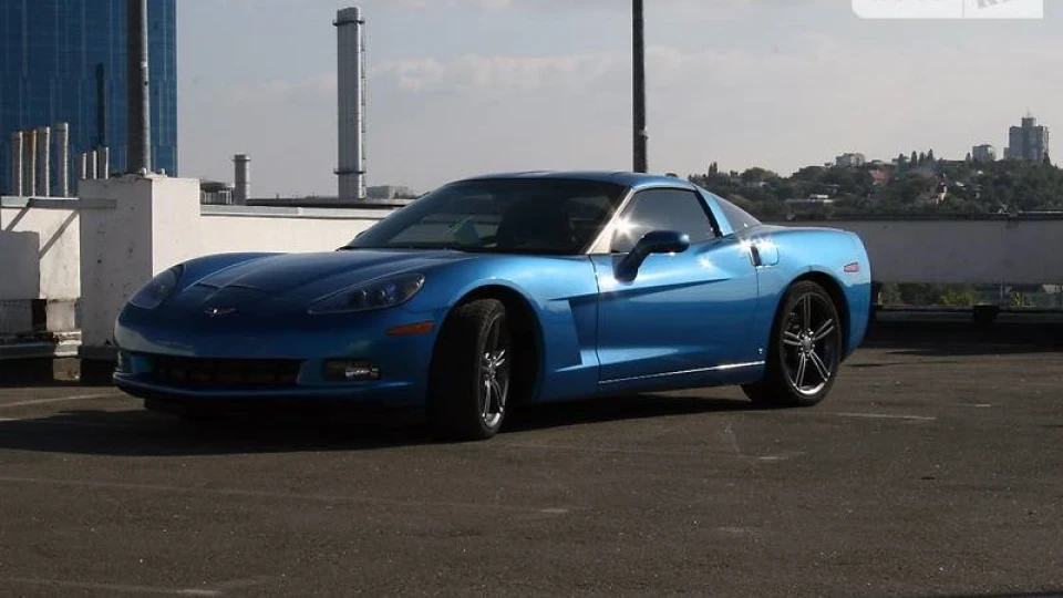 Chevrolet Corvette 2