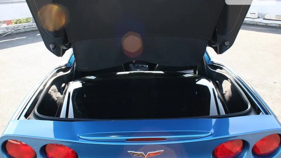 Chevrolet Corvette 4