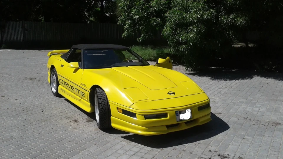 Chevrolet Corvette жовта легенда 4