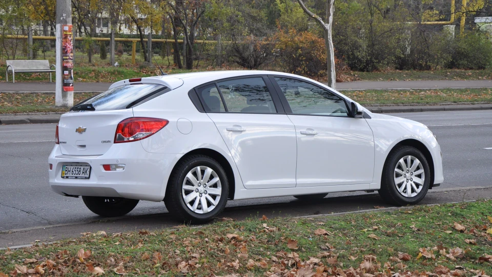 Chevrolet Cruze Hatchback 1.8 механіка 3