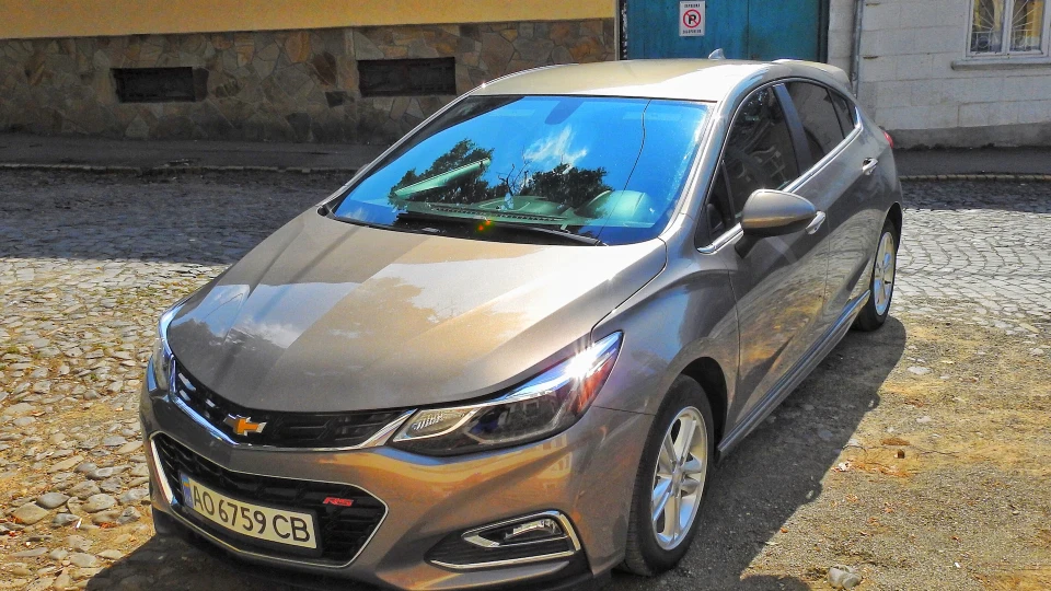 Chevrolet Cruze Hatchback RS1.4turbo 155л.с 113квт 2