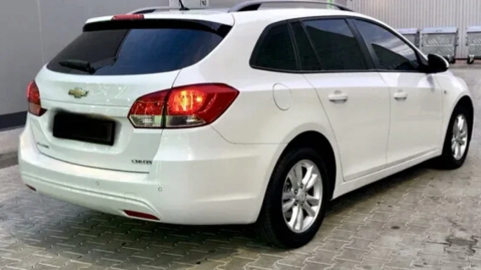 Chevrolet Cruze Station Wagon 2
