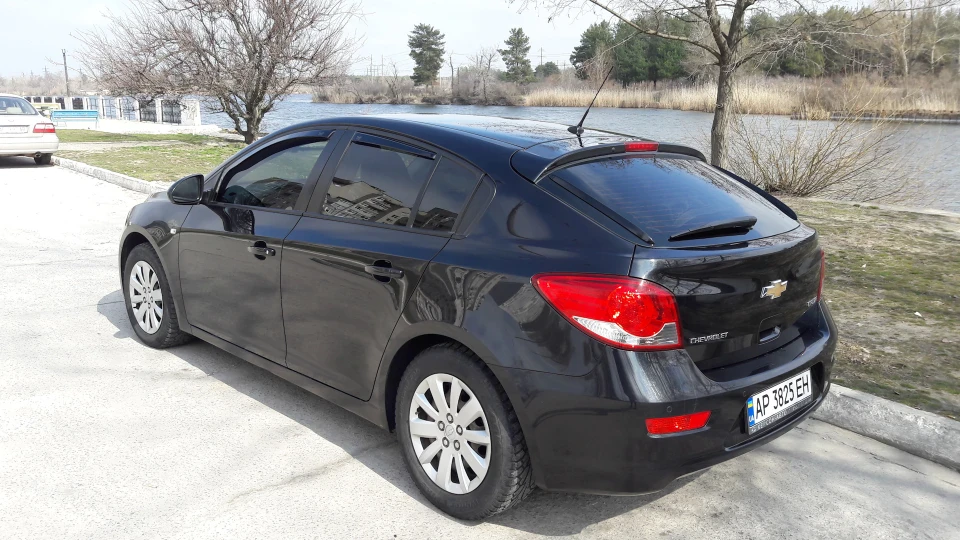 Chevrolet Cruze 4