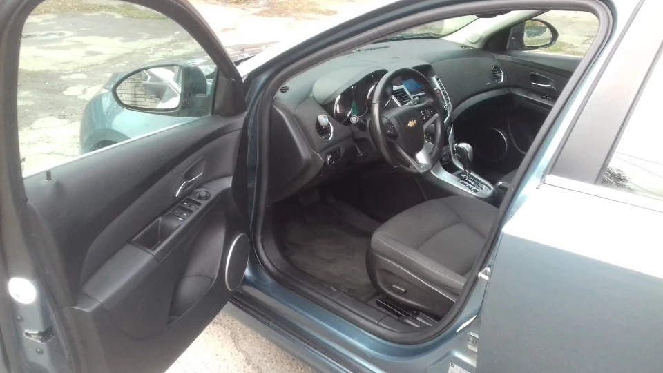 Chevrolet Cruze 4