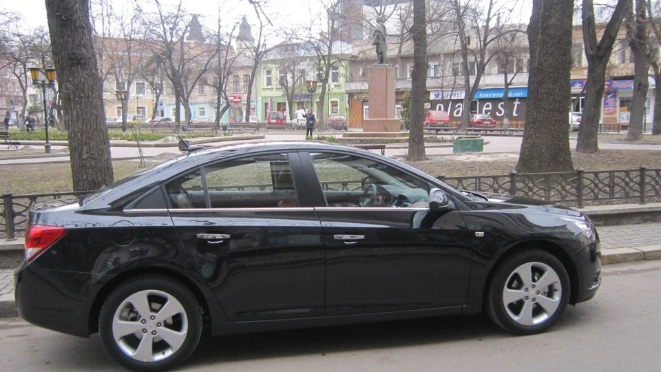 Chevrolet Cruze 1.8 AT LT Black Panther 3