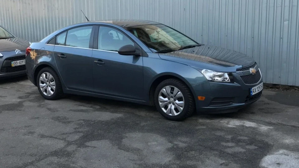 Chevrolet Cruze 1.8 автомат Америка 2