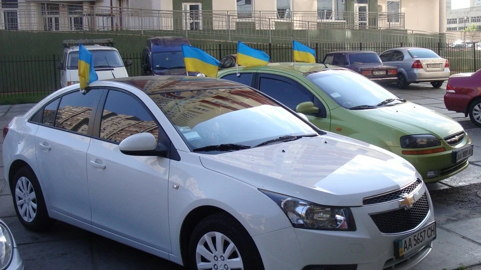 Chevrolet Cruze 1,8 LS White Pegasus 2
