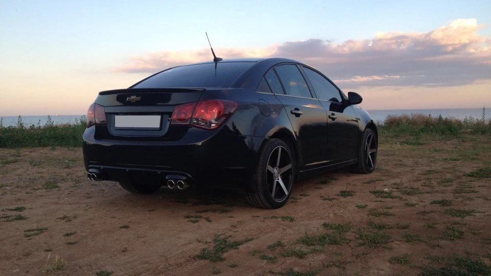 Chevrolet Cruze Black Edition 4