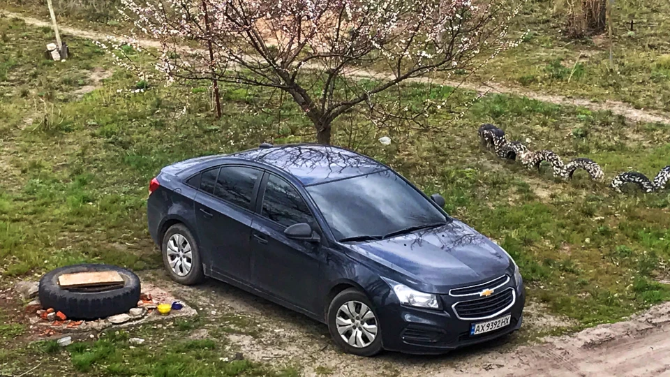 Chevrolet Cruze LS Mini Camaro 4