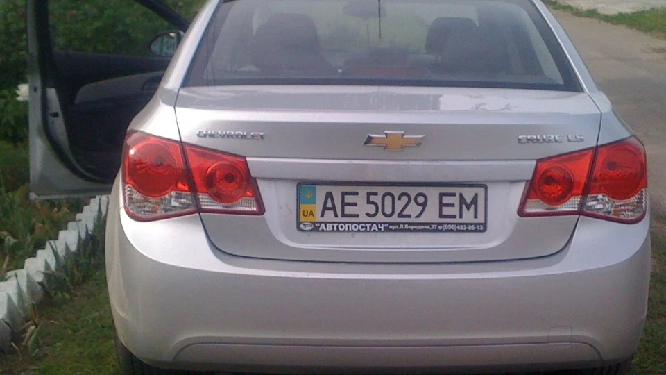 Chevrolet Cruze Сріблястий металік 1,8 3